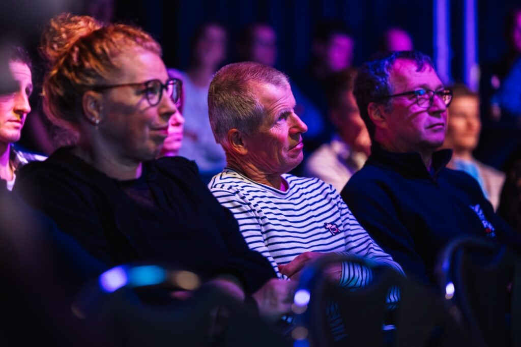 mensen in het publiek